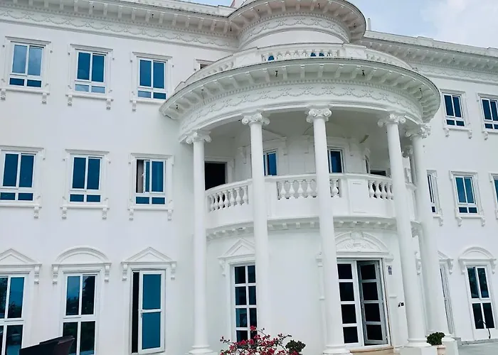 Dream Palace Hotel